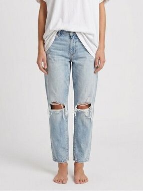 American Eagle Distressed Boy Jeans